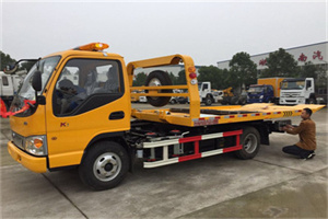 满城哪里有拖车服务