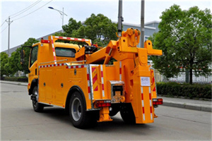 满城高速路拖车费