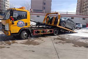 满城救援拖车费用怎么算